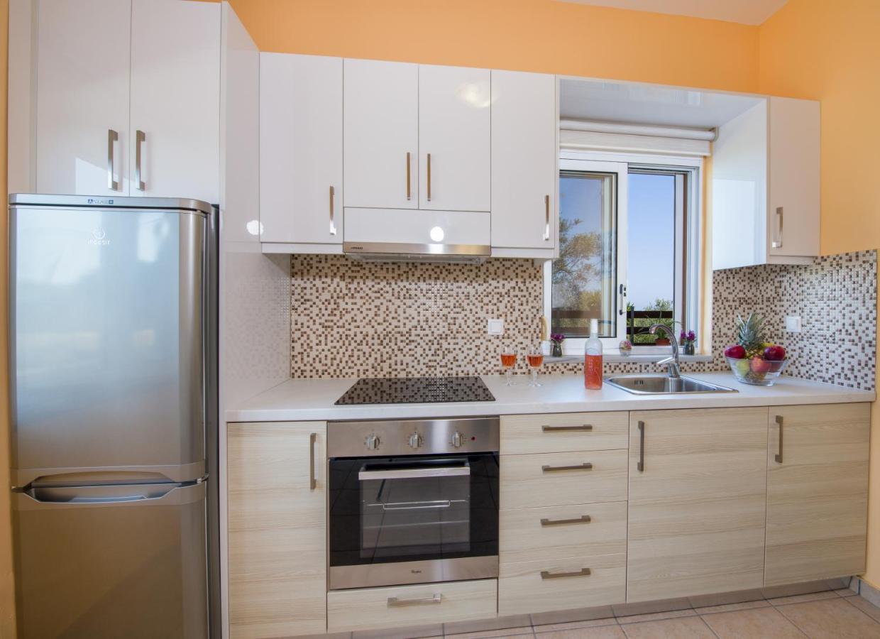 Georgia' S Apartment No1 Maleme Buitenkant foto